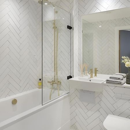 Elis - Luxe Stay For Less เบอร์มิงแฮม ภายนอก รูปภาพ